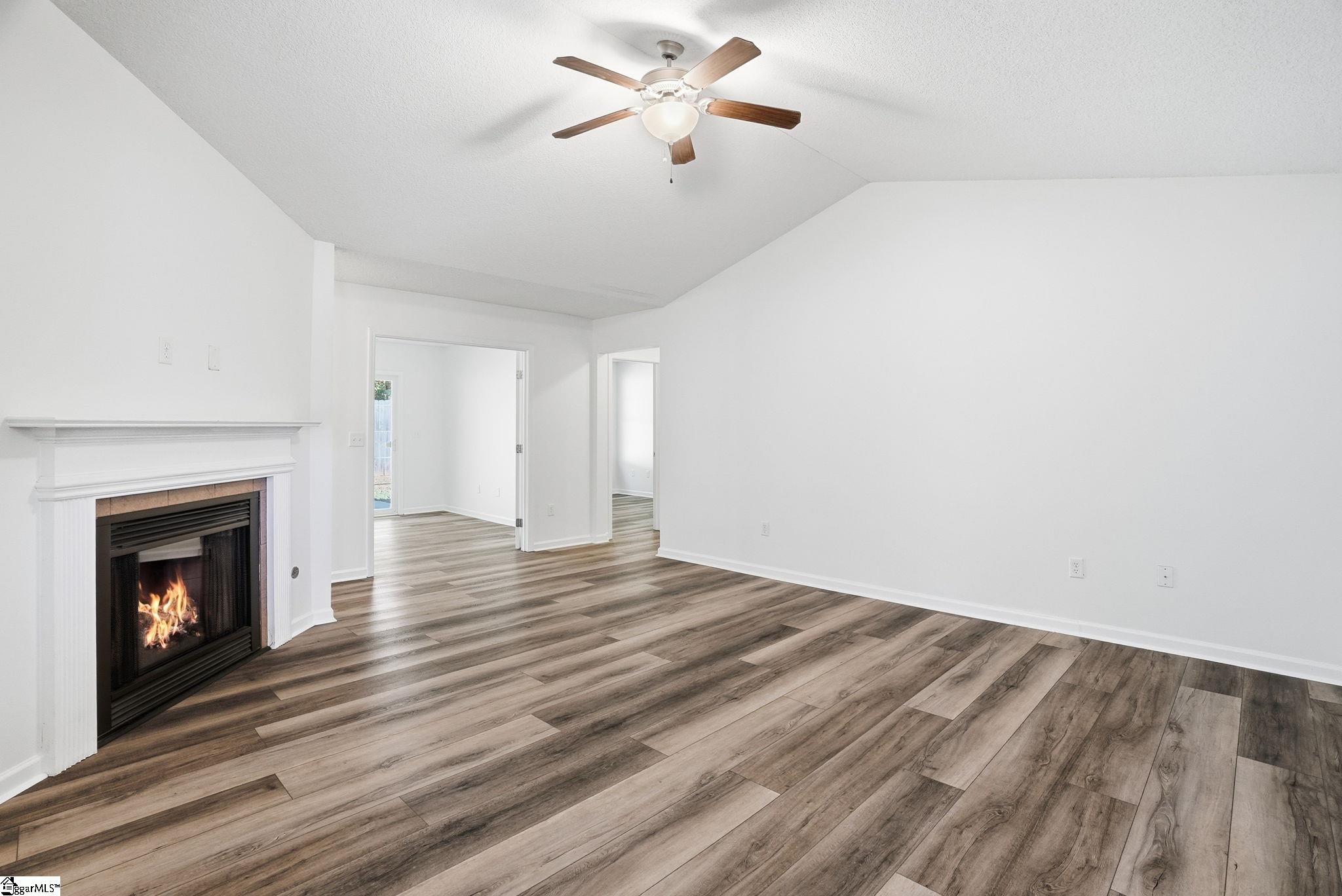 123 Duraleigh Road Anderson, SC 29621 - Photo 4 of 38