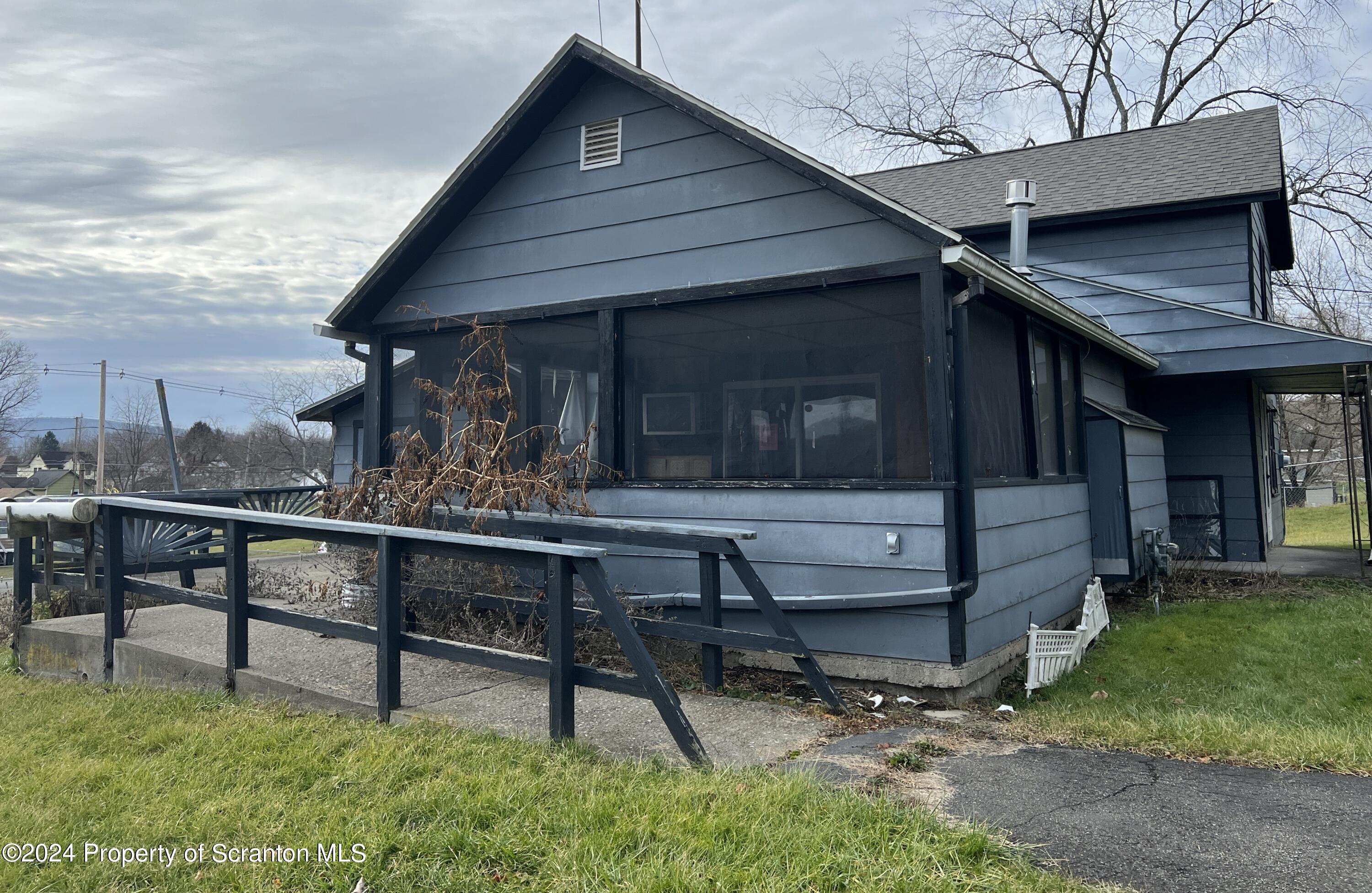 234 Robb Street Sayre, PA 18840 - Photo 4 of 14 Gallery Image 4