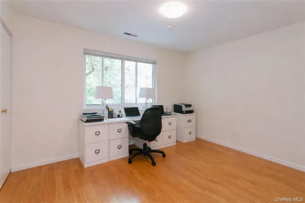 $5,900 | 118 Stone Bridge Square, Unit 118, Chappaqua, NY 10514
