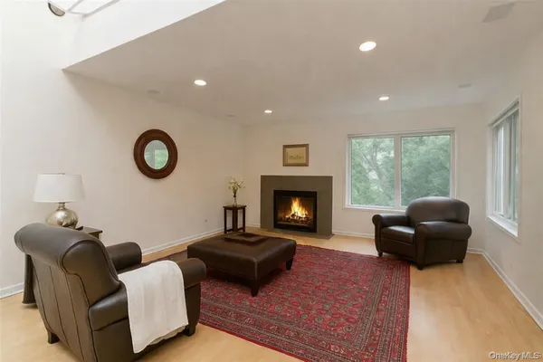 $5,900 | 118 Stone Bridge Square, Unit 118, Chappaqua, NY 10514