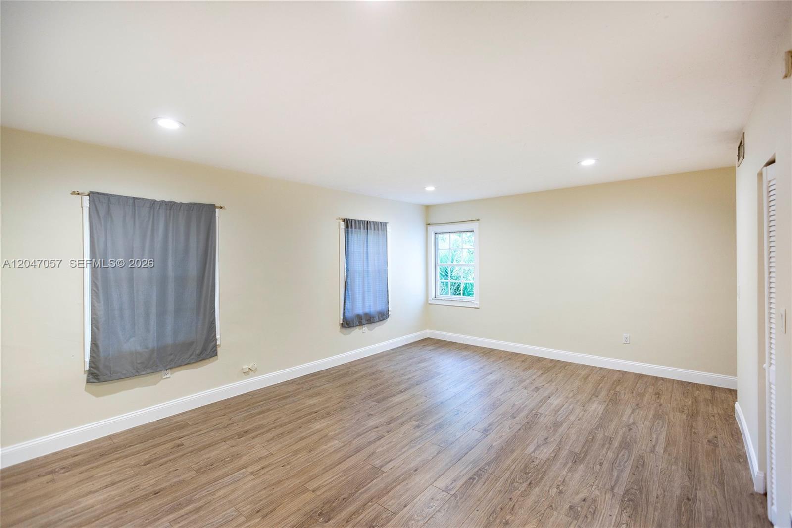 5451 Southwest 80th Street Miami, FL 33143 - Photo 19 of 39
