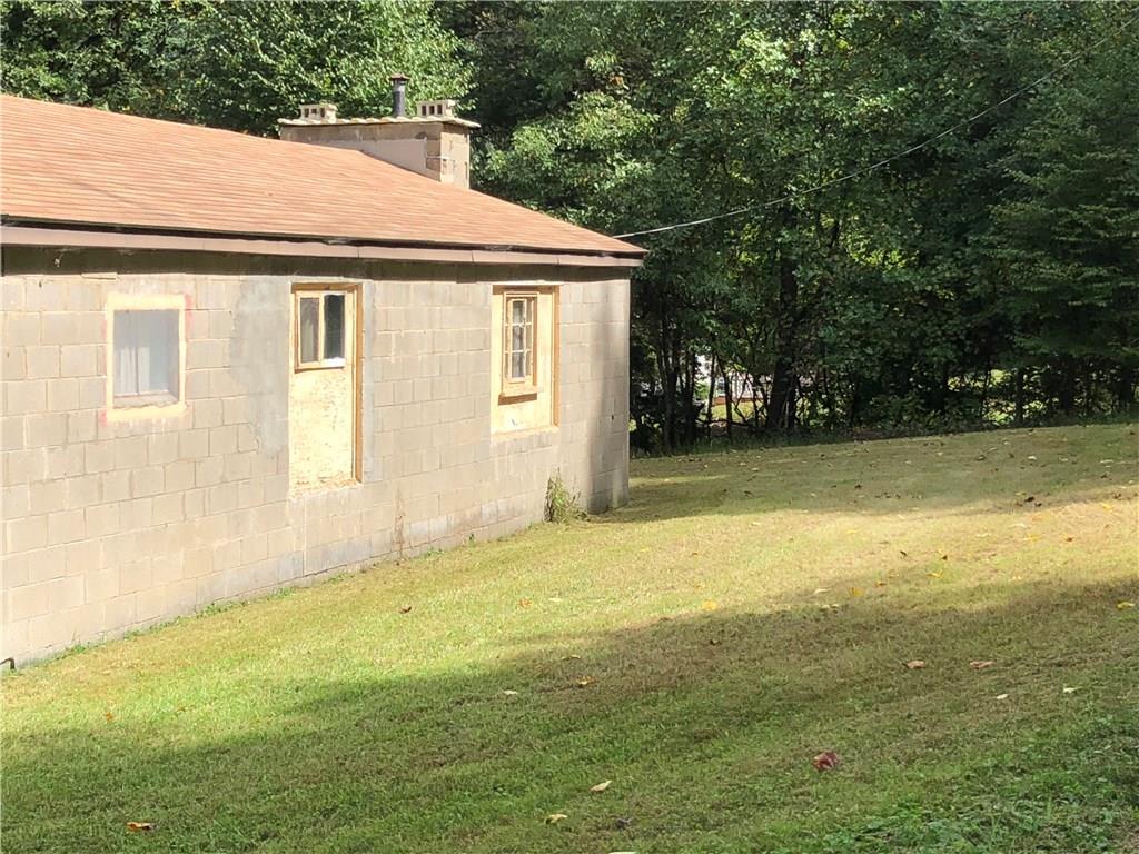 642 Sundew Road Kennerdell, PA 16374 - Photo 2 of 6 Gallery Image 2