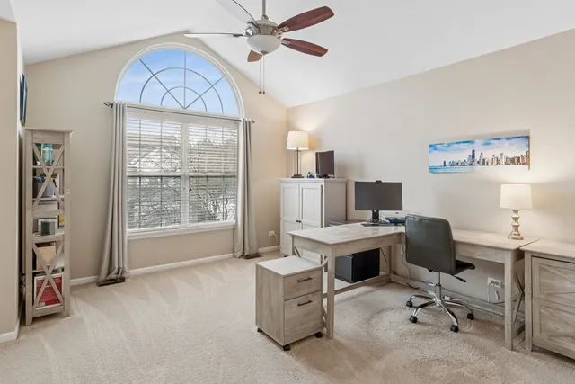 $450,000 | 1223 Townes Circle, Aurora, IL 60502