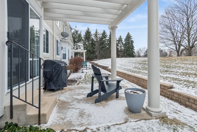 $450,000 | 1223 Townes Circle, Aurora, IL 60502