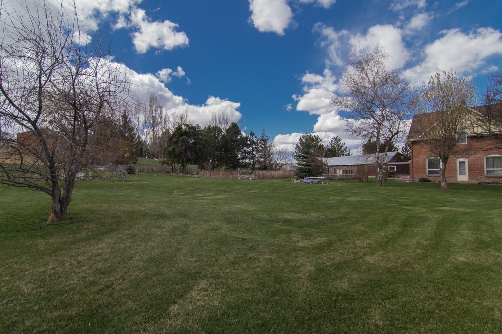 704 West Spring Valley Road Latah, WA 99018 - Photo 5 of 31 Gallery Image 5