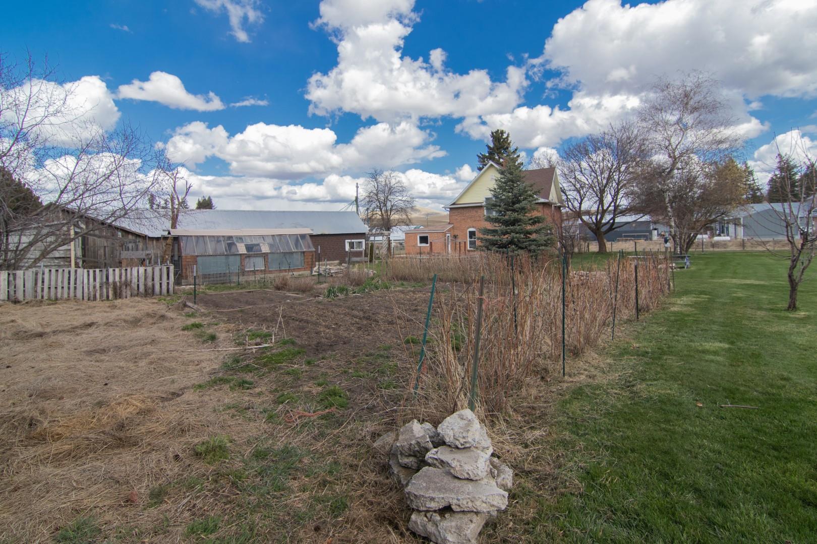 704 West Spring Valley Road Latah, WA 99018 - Photo 10 of 31 Gallery Image 10