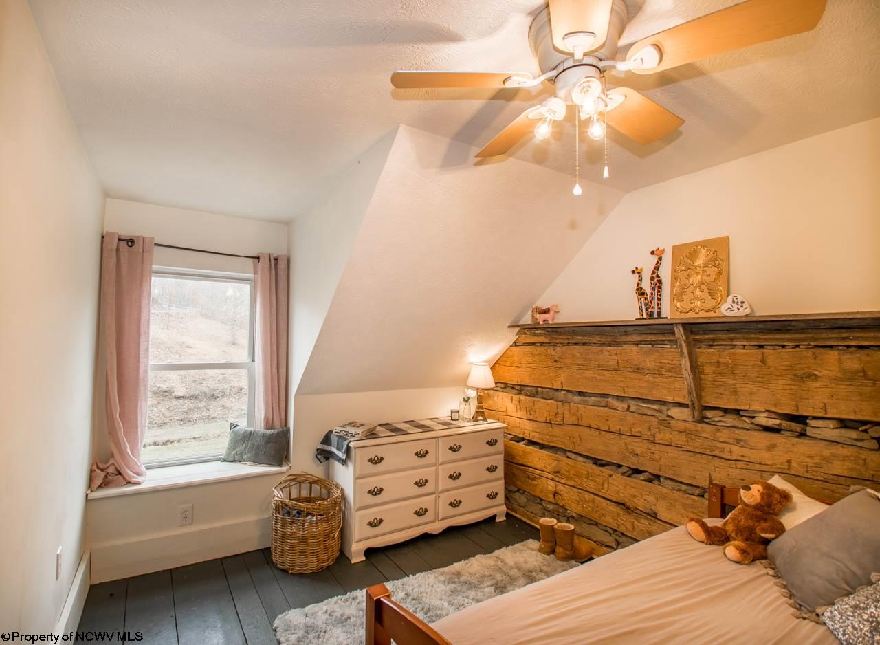 1590 Grove Summers Road New Milton, WV 26411 - Photo 7 of 20 Gallery Image 7