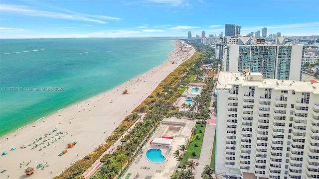a view of a basketball court