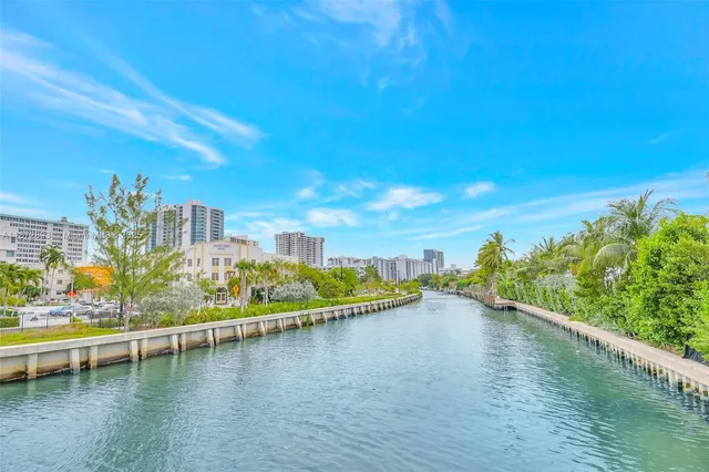 $487,000 | 2924 Collins Avenue, Unit 501, Miami Beach, FL 33140