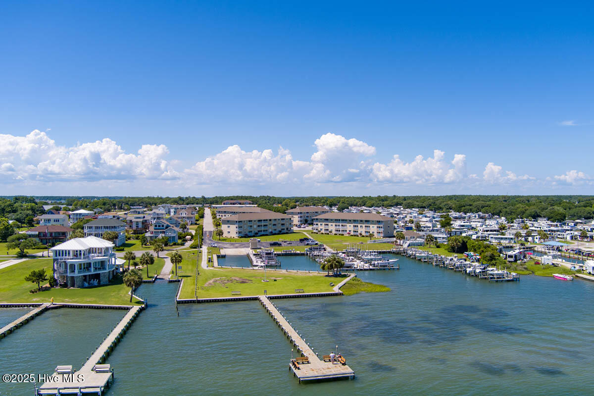 650 Cedar Point Boulevard, Unit A15 Cedar Point, NC 28584 - Photo 23 of 34 Day dock