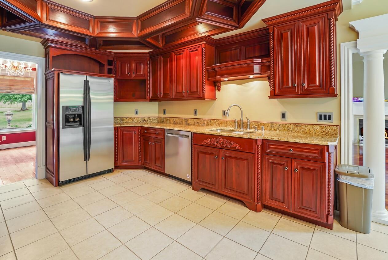 1836 Ferry Road Somerset, KY 42503 - Photo 25 of 105 kitchen