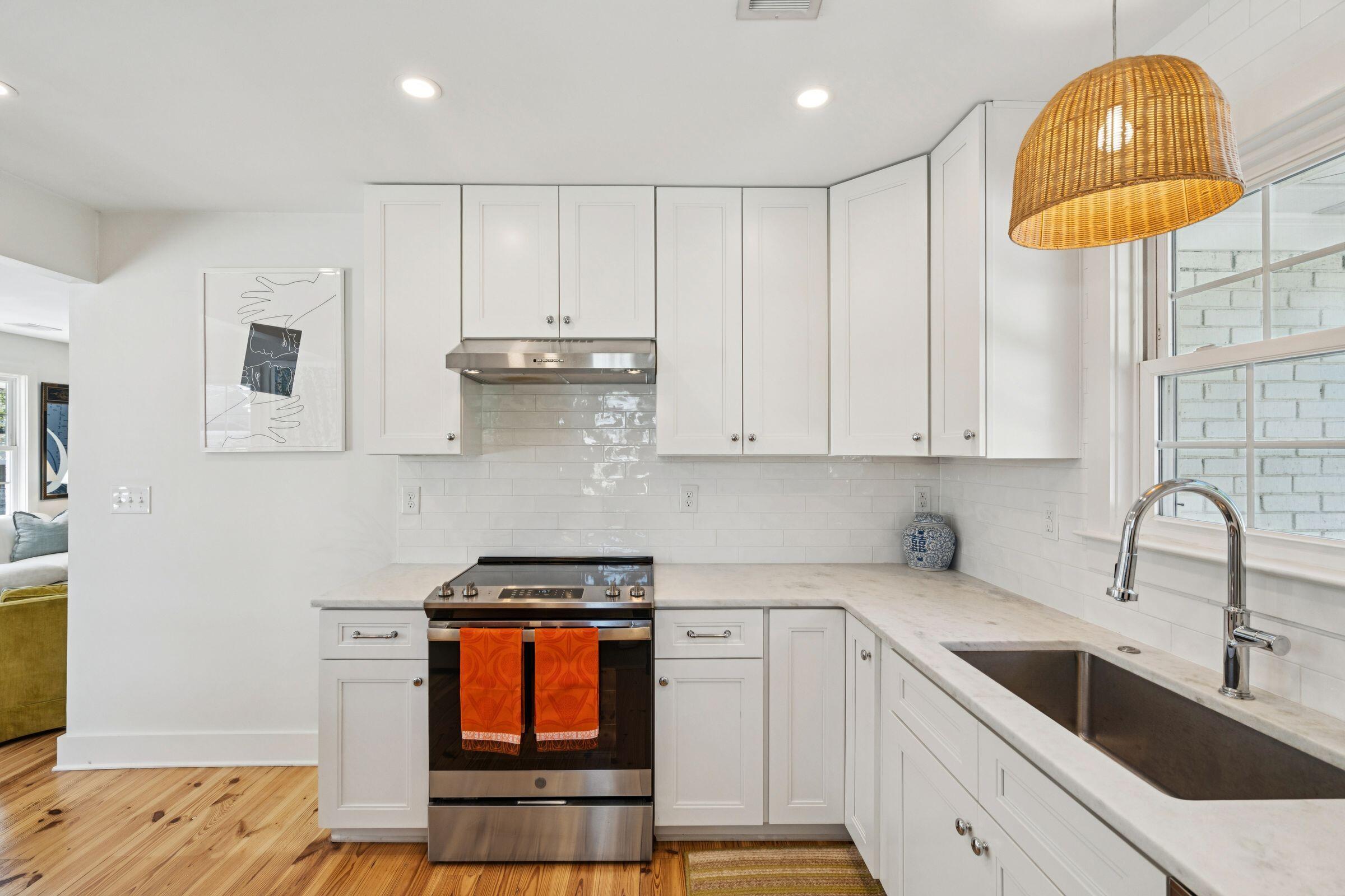 138 Rose Lane Mount Pleasant, SC 29464 - Photo 14 of 39 138RoseLn-KeenEyeMarketing-024