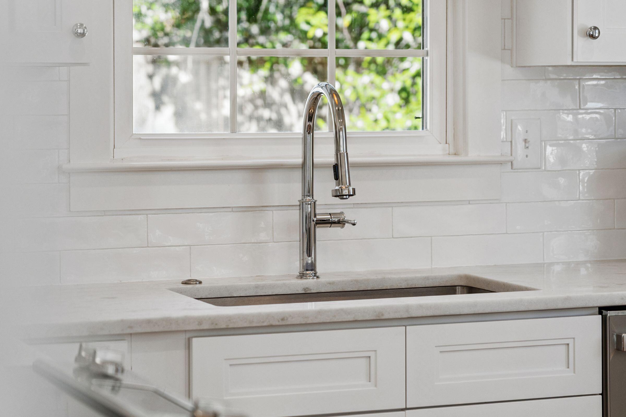 138 Rose Lane Mount Pleasant, SC 29464 - Photo 16 of 39 138RoseLn-KeenEyeMarketing-026