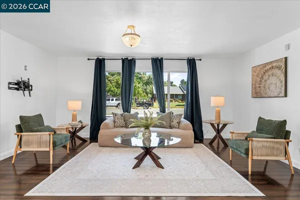 $728,000 | 8920 Barrhill Way, Fair Oaks, CA 95628