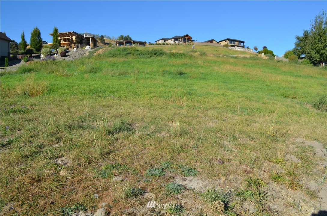 143 Clos Chevalle Road Chelan, WA 98816 - Photo 3 of 31 Gallery Image 3