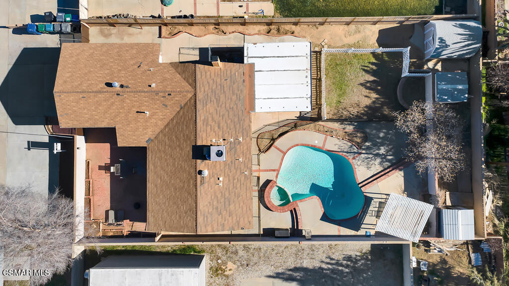 39202 Willowvale Road Palmdale, CA 93551 - Photo 32 of 36 an aerial view of residential houses with outdoor space