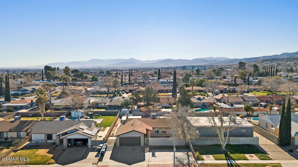 39202 Willowvale Road Palmdale, CA 93551 - Photo 33 of 36 a view of a city