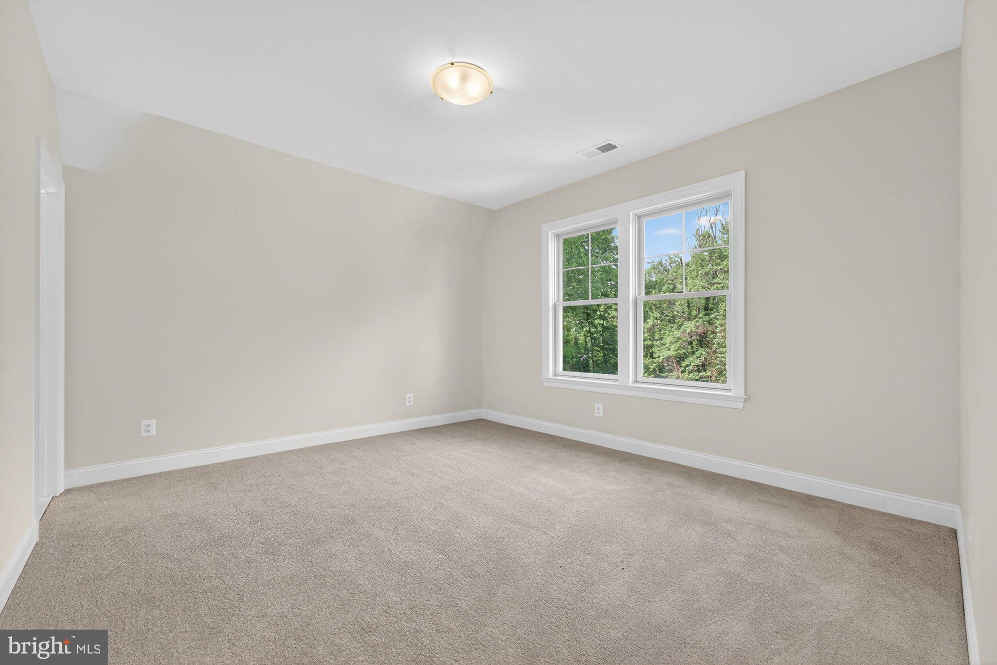 1436 Layman Street McLean, VA 22101 - Photo 44 of 105 an empty room with windows
