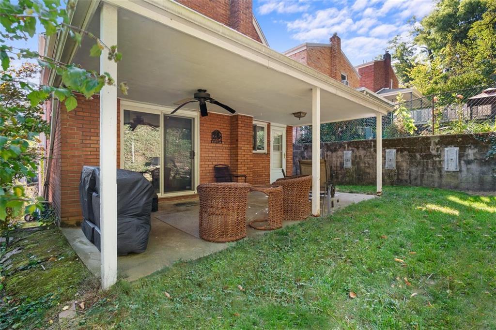 1538 Rutherford Avenue Pittsburgh, PA 15216 - Photo 33 of 43 a front view of a house with a garden