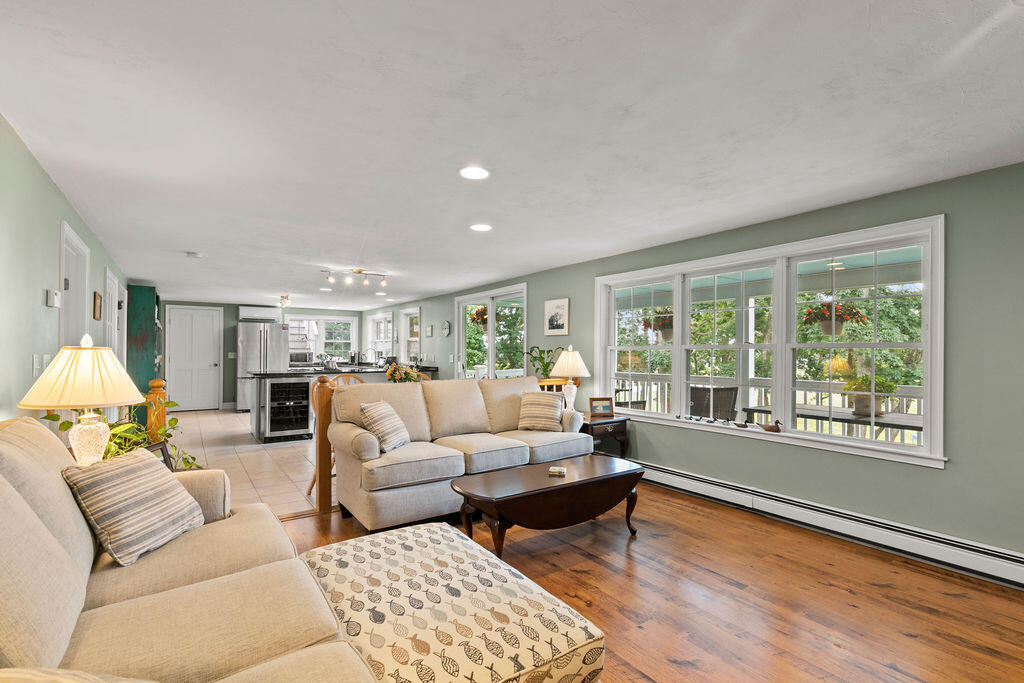 72 Dillingham Avenue Sandwich, MA 02563 - Photo 14 of 46 IMG_5820