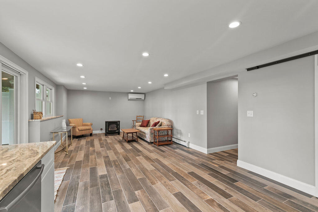 72 Dillingham Avenue Sandwich, MA 02563 - Photo 32 of 46 IMG_5945