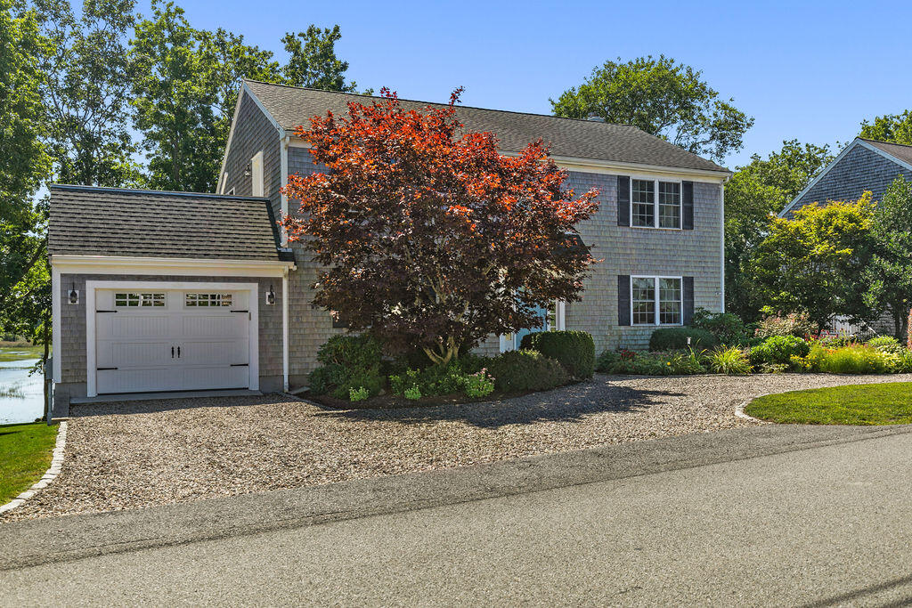 72 Dillingham Avenue Sandwich, MA 02563 - Photo 10 of 46 IMG_3546