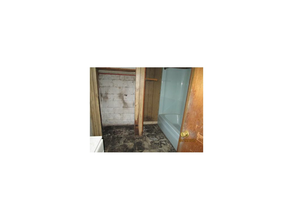 105 Edwards Road Jonesborough, TN 37659 - Photo 7 of 11 BATH