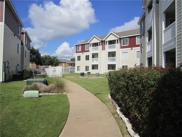 $455 | 517 Southwest Parkway, Unit 203, College Station, TX 77840
