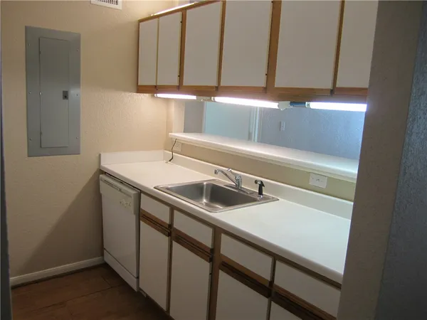 $455 | 517 Southwest Parkway, Unit 203, College Station, TX 77840