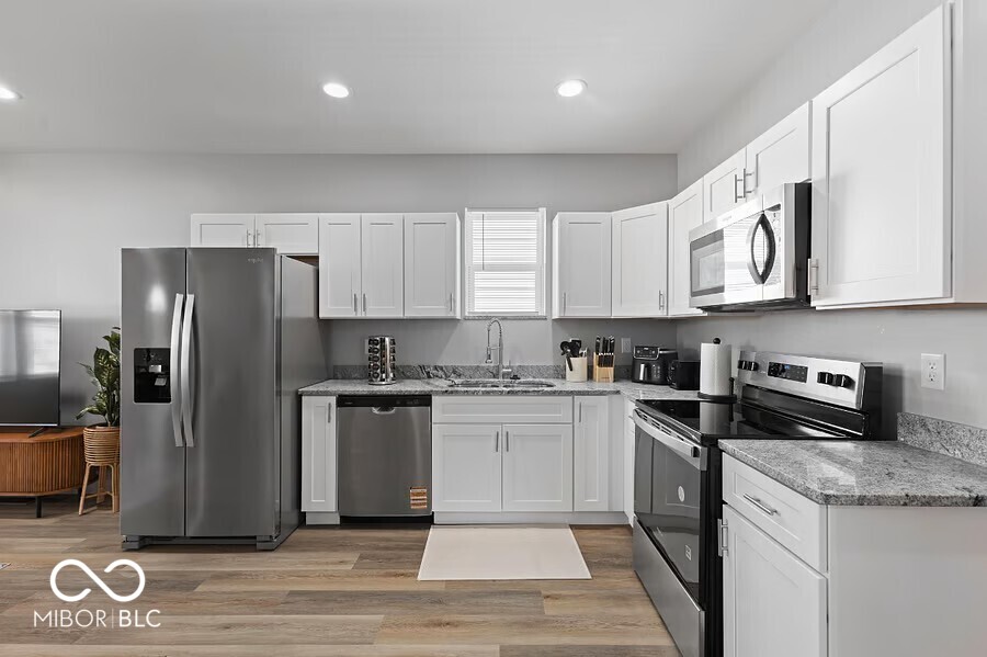 1649 Delaware Street Indianapolis, IN 46225 - Photo 2 of 13