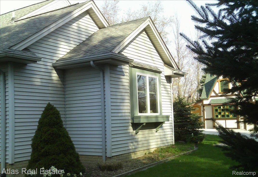 5360 South Irish Road Grand Blanc, MI 48439 - Photo 10 of 12 Irish5360 New 006
