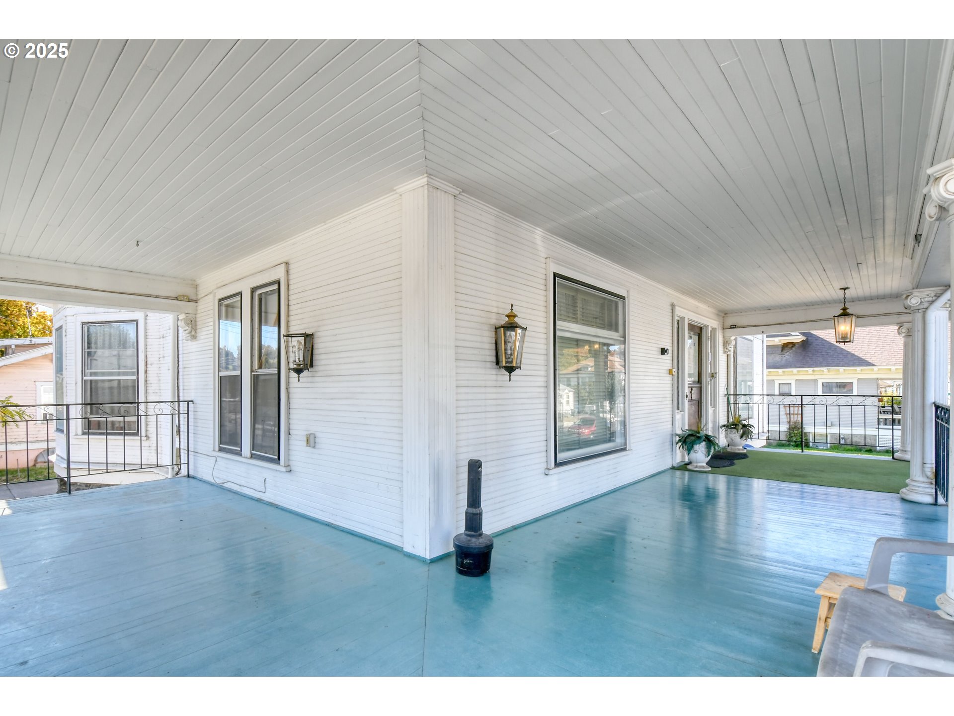 714 Southeast Byers Avenue Pendleton, OR 97801 - Photo 31 of 46 a view interior of a house with wooden floor