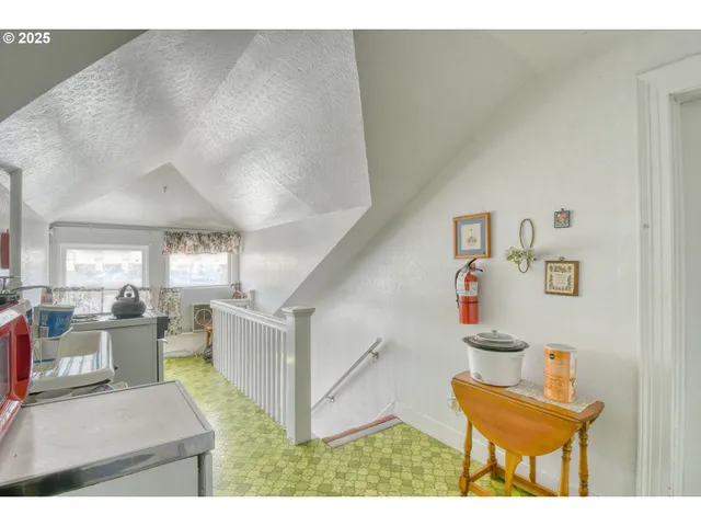 a picture of a city with lots of buildings