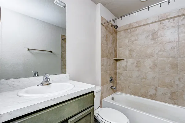 $1,950 | 40454 Red Poppy Lane, Magnolia, TX 77354