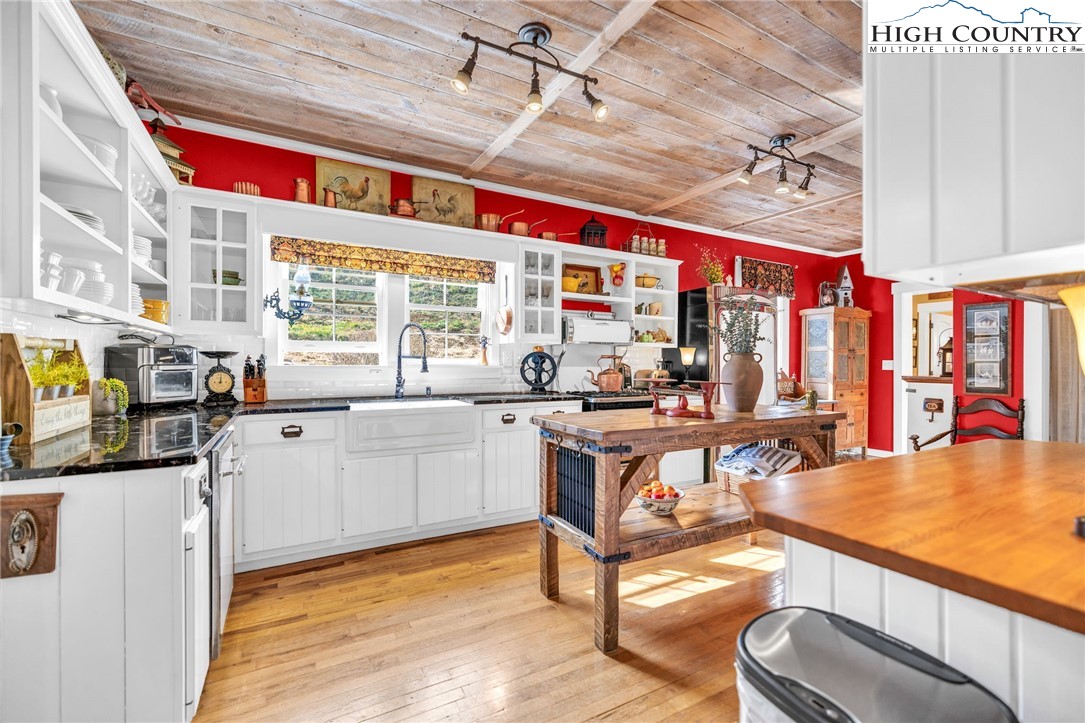 369 Spencer Branch Road Lansing, NC 28643 - Photo 14 of 50