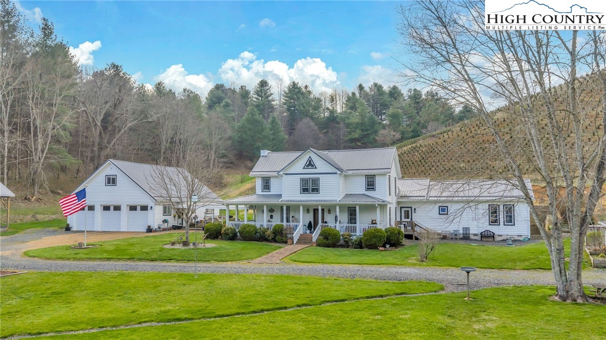 369 Spencer Branch Road Lansing, NC 28643 - Photo 2 of 50