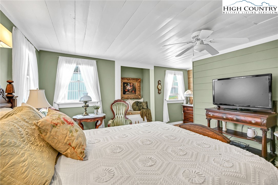 369 Spencer Branch Road Lansing, NC 28643 - Photo 38 of 50