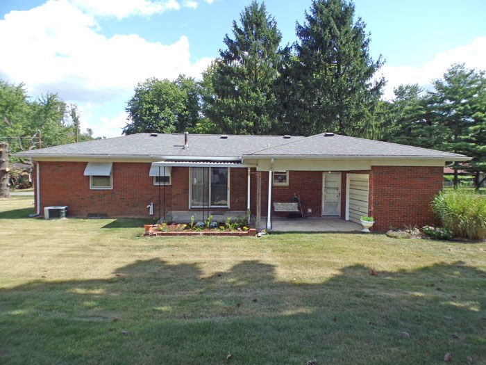 1919 Ridgeway Avenue Vincennes, IN 47591 - Photo 2 of 20 Gallery Image 2