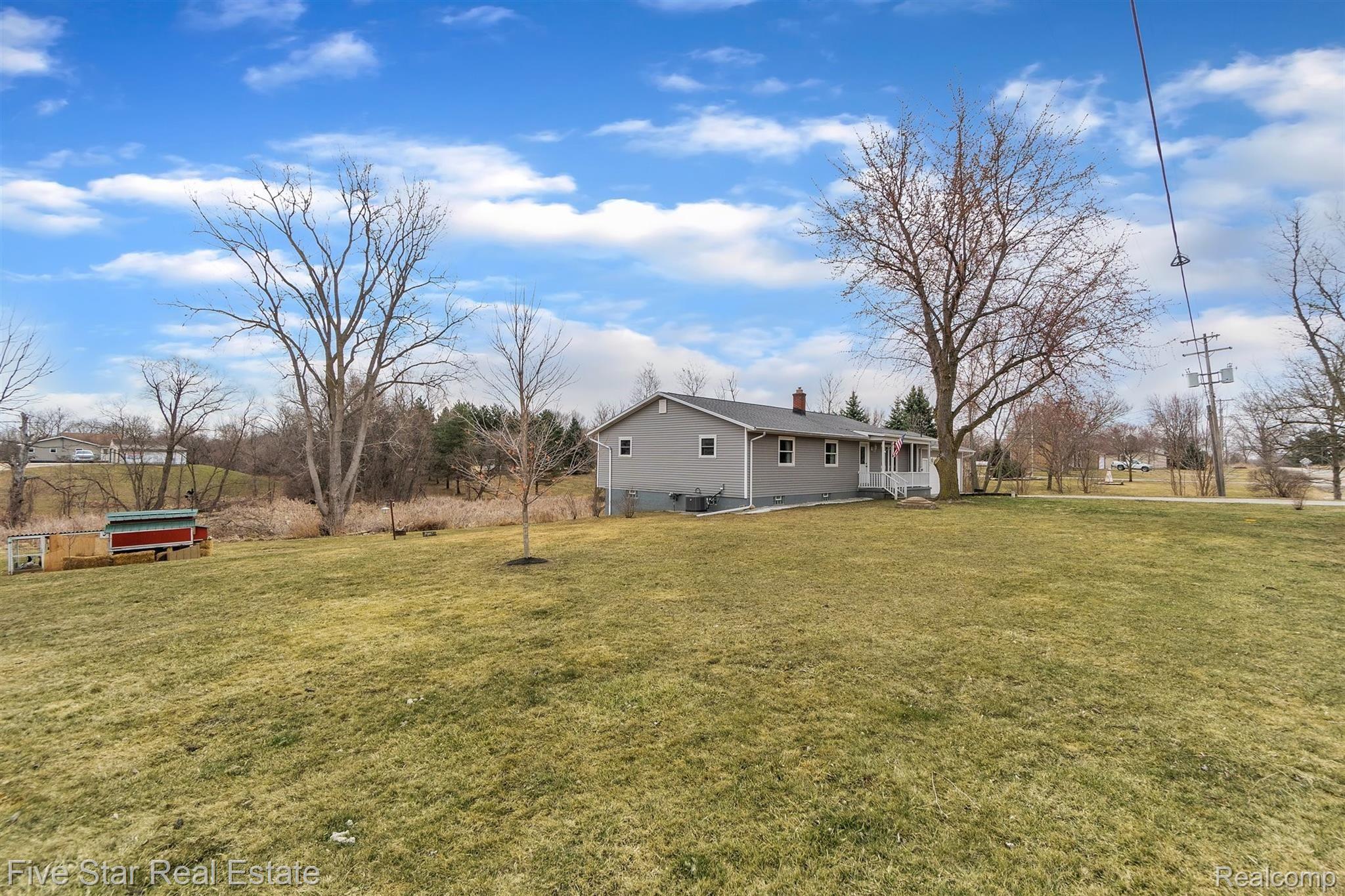 5500 North Henderson Road Davison, MI 48423 - Photo 4 of 48 04-5500-N-Henderson-Rd-WindowStill-Real-Estate-Photography-4.jpg