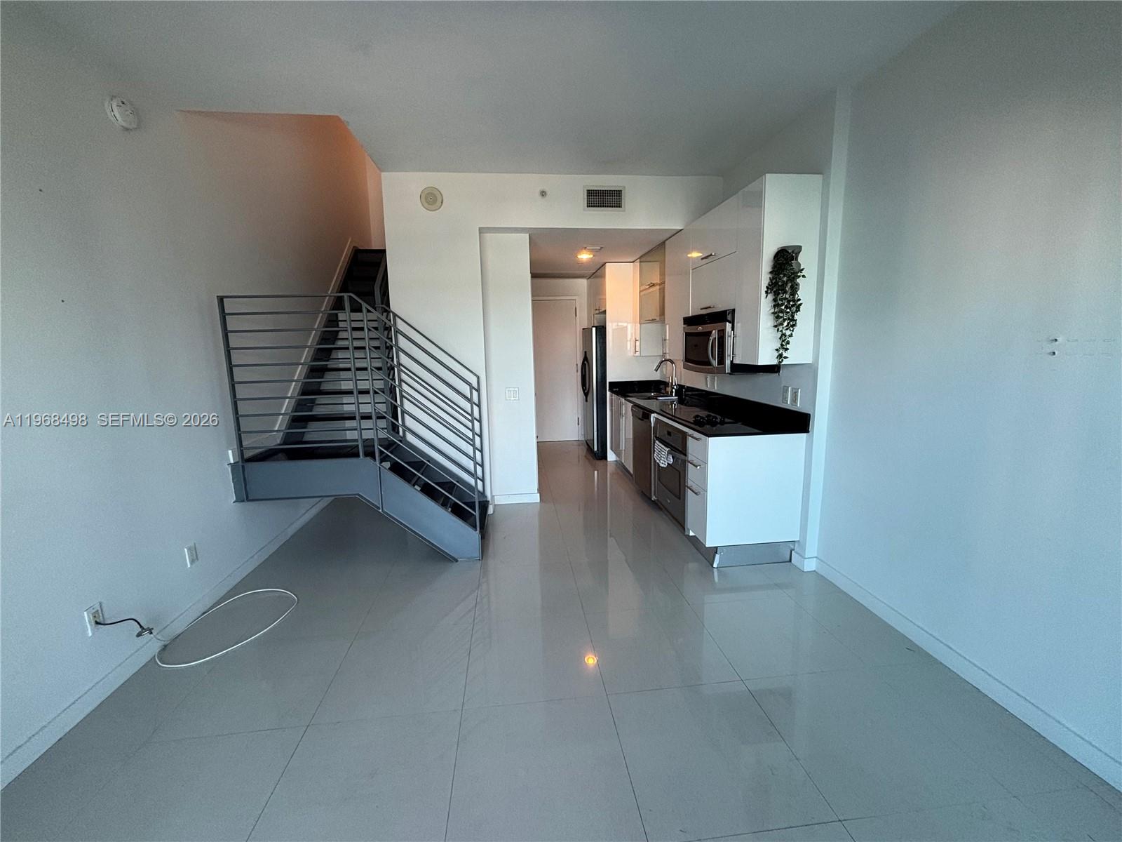 60 Southwest 13th Street, Unit 1415 Miami, FL 33130 - Photo 4 of 23