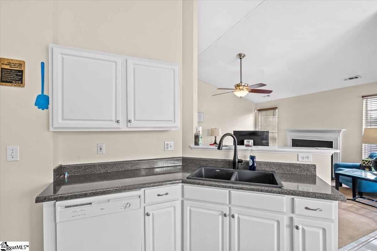 349 Hamilton Parkway Easley, SC 29642 - Photo 11 of 32
