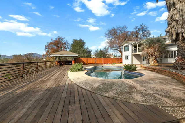 $599,900 | 3041 Panorama Drive, Redding, CA 96003