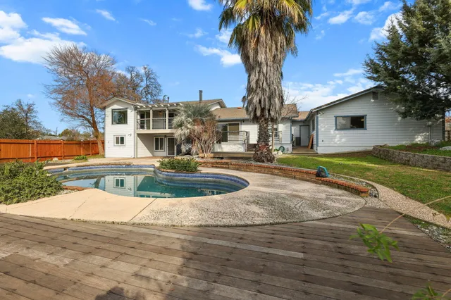 $599,900 | 3041 Panorama Drive, Redding, CA 96003