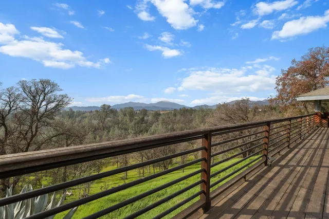 $599,900 | 3041 Panorama Drive, Redding, CA 96003