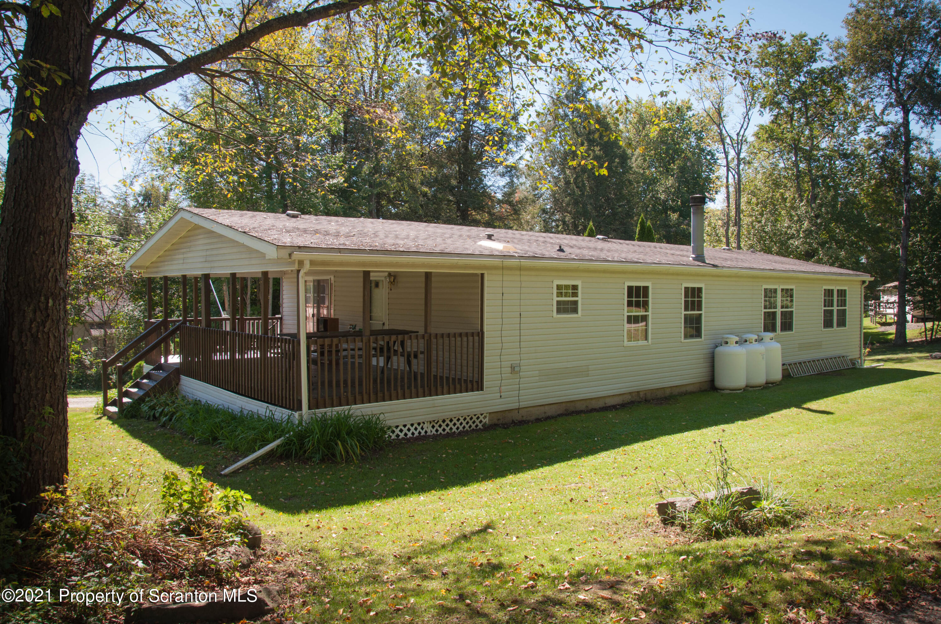169 Lake Road Susquehanna, PA 18847 - Photo 4 of 30 Gallery Image 4
