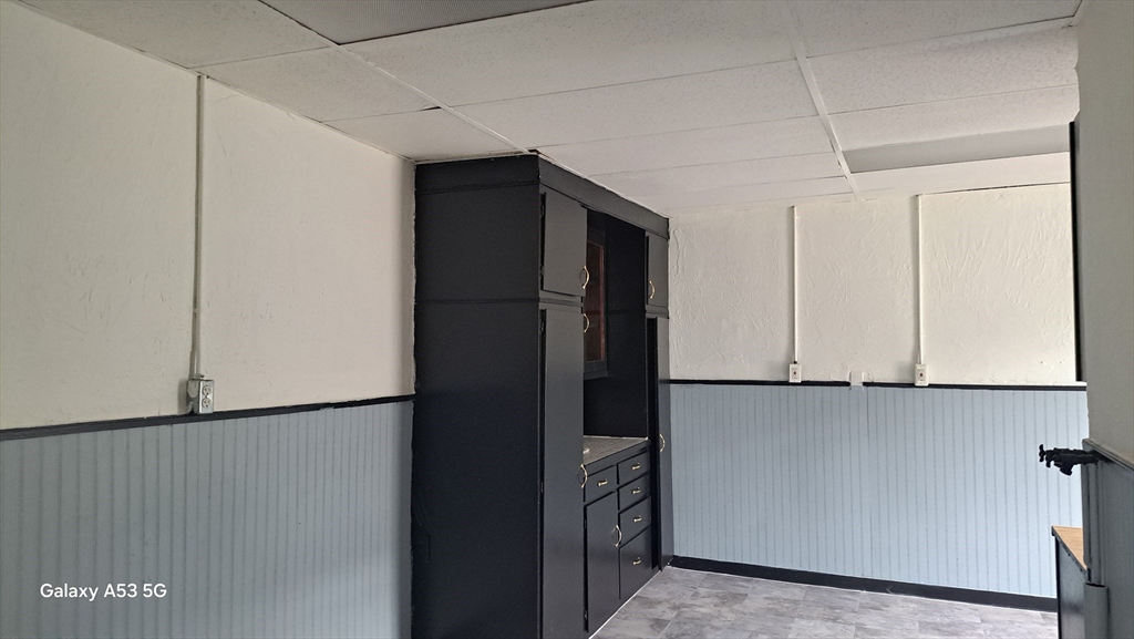21 Coes Street, Unit 2R Worcester, MA 01603 - Photo 12 of 21 Gallery Image 12