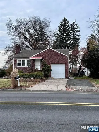 $3,500 | 8 Plymouth Street, Fairfield, NJ 07004