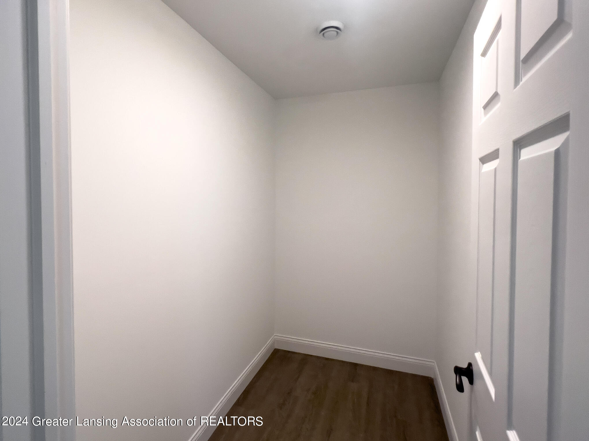 5040 Milner Road Stockbridge, MI 49285 - Photo 11 of 28 Walk-In Closet