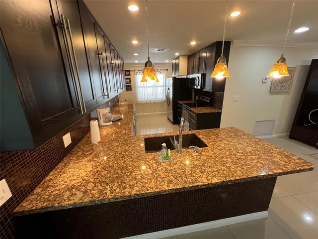 $3,900 | 9302 Southwest 1st Place, Boca Raton, FL 33428