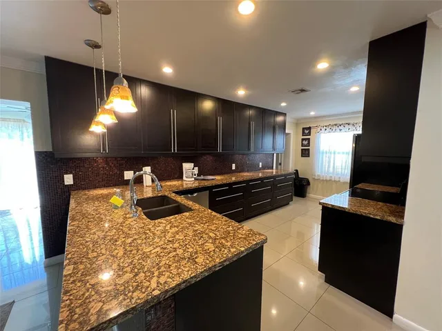 $3,900 | 9302 Southwest 1st Place, Boca Raton, FL 33428